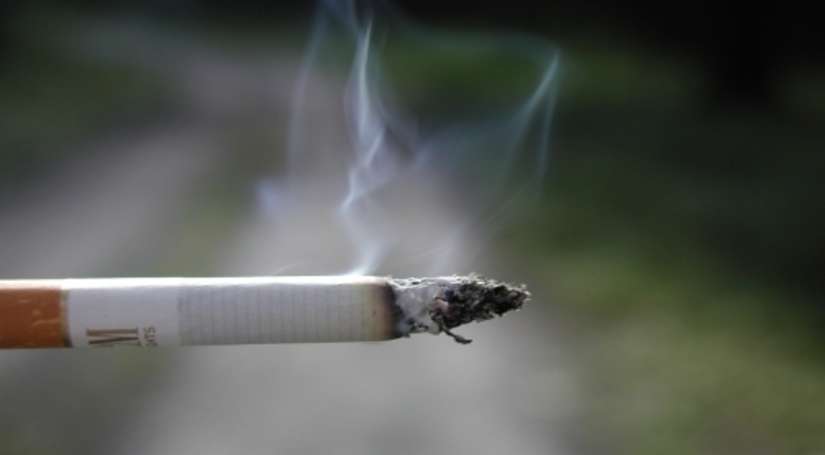 धूम्रपान न करने वालों के समान जीवन जीते हैं 40 की उम्र से पहले धूम्रपान छोड़ने वाले लोग: शोध