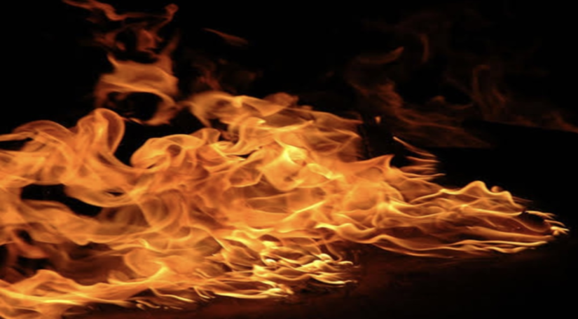 बंगाल : हावड़ा में जूट मिल में लगी भीषण आग, लाखों का सामान जलकर हुआ खाक