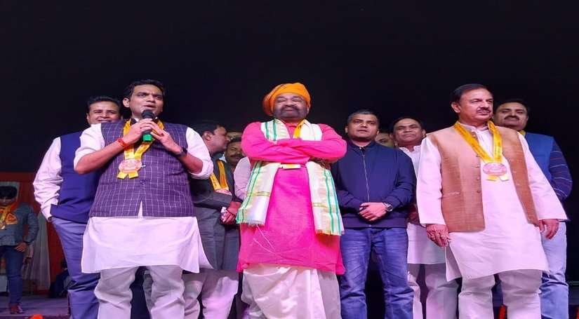 नोएडा विधायक पंकज सिंह को कानपुर की जिम्मेदारी, प्रमोद गुप्ता को गौतमबुद्ध नगर का बनाया गया प्रभारी