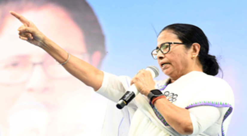 कलकत्ता हाई कोर्ट ने 'न्यायपालिका विरोधी' टिप्पणियों के लिए ममता बनर्जी के खिलाफ कार्रवाई की मांग वाली याचिका स्वीकार की