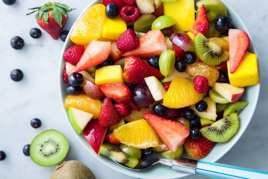जानिए फल अधिक पौष्टिक होते है या फलों का रस?