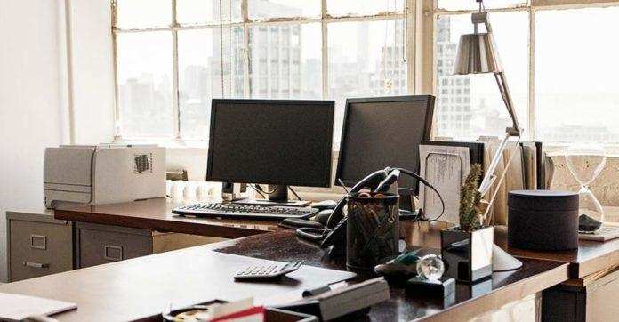 Vastu Tips: ऑफिस में बॉस के लिए ये दिशा है सबसे सही, जानिए वास्तु नियम
