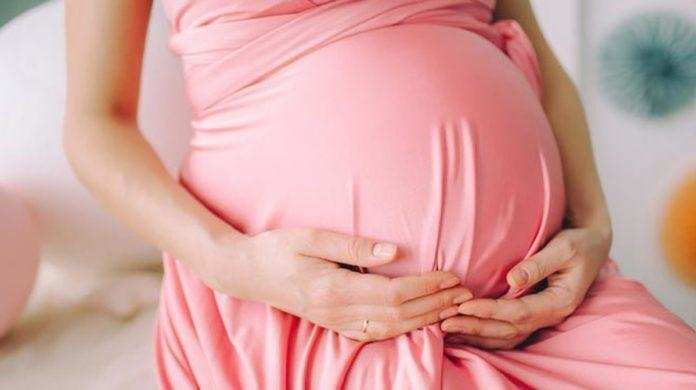 गर्भावस्था के दौरान होने वाली परेशानियों से बचने के लिए, आप इन बातों का रखें खास ध्यान