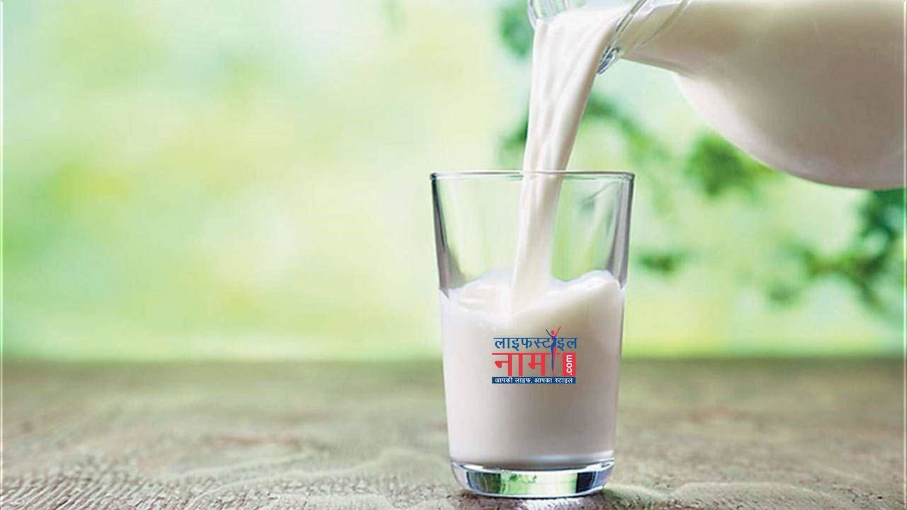 जानिए तुलसी के पत्ते दूध के साथ पीने से अद्भुत फायदे होते है