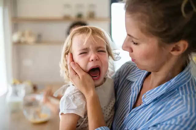 अगर आपका बच्चा भी रोते-रोते रोक लेता हैं सांस, जानिए इसका कारण व उपाय