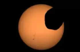 इस तरह होता है मंगल ग्रह पर सूर्य ग्रहण, नासा के रोवर ने रिकॉर्ड किया अद्भुत वीडियो