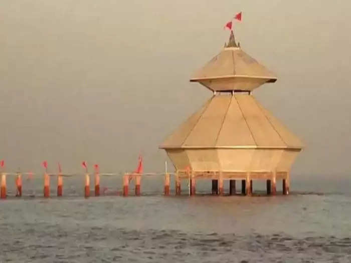 ये है भारत का सबसे रहस्यमयी मंदिर, ​जो दिन में सिर्फ दो बार देता है दर्शन फिर हो जाता है समुद्र की गोद में गायब