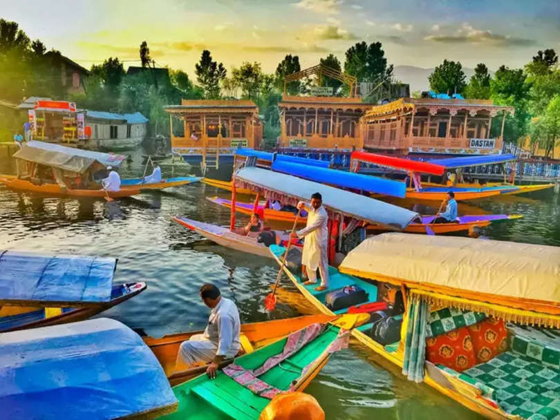 ये है श्रीनगर की 5 ऐसी खुबसूर जगहें जो अंग्रेजों को खींच ले आती है यहां, जान लेंगे तो भूल जाएंगे विदेश