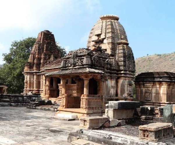 देश में इस जगह मौजूद है सास-बहू का मंदिर, नाम ही नहीं इसकी कहानी भी है थोड़ी सी अलग