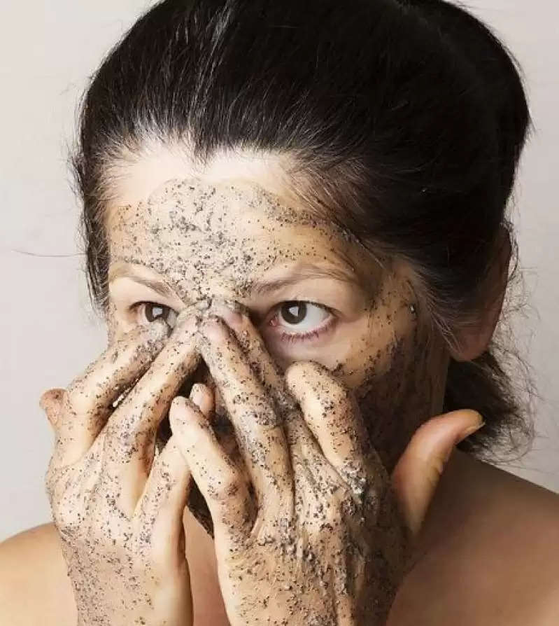 अगर आप भी है चेहरे पर झाइयां, झुर्रियां, कालापन से परेशान, तो दमकती त्वचा के लिए ट्राई करें इस चीज से बना FacePack 