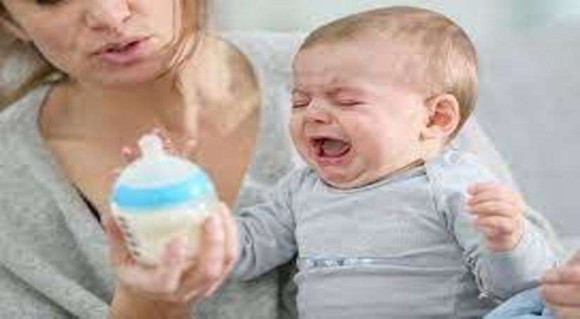 क्या आपका बच्चा दूध से एलर्जी है? यहां बताया गया है कि आप इस समस्या को कैसे पहचान सकते हैं और हल कर सकते