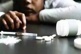 ड्रग्स कर रहा है युवाओं के भविष्य से खिलवाड, जाने देश में रिकार्ड, कारण व उपाय