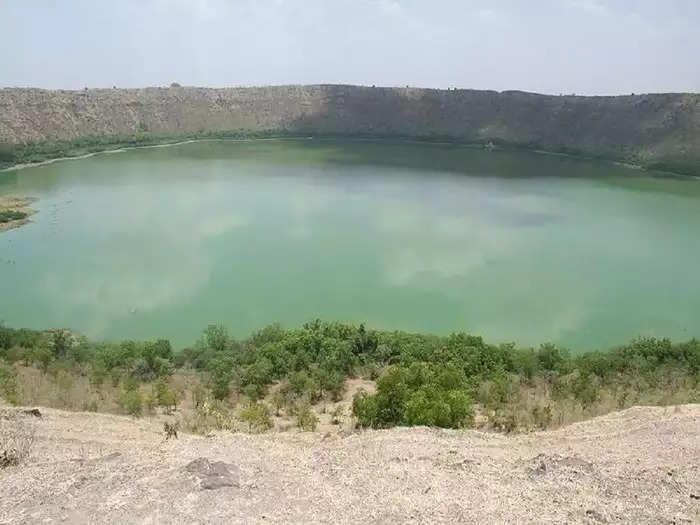 महाराष्ट्र की ये झील बनी थी उल्का पिंड के विस्फोट से, अकबर भी पीता था इसका पानी