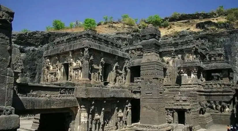 रहस्यमयी कैलाश मंदिर आज भी है दुनिया के लिए एक अनसुलझी पहेली, सिर्फ 1 चट्टान से किया गया है इसका निर्माण