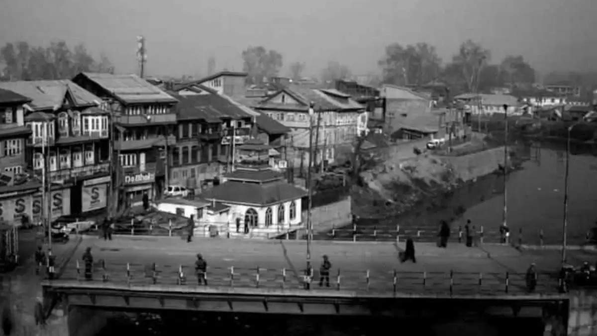 भारत की जन्नत कश्मीर में मौजूद इन भूतिया जगहों के बारे में नहीं जानते होंगे आप