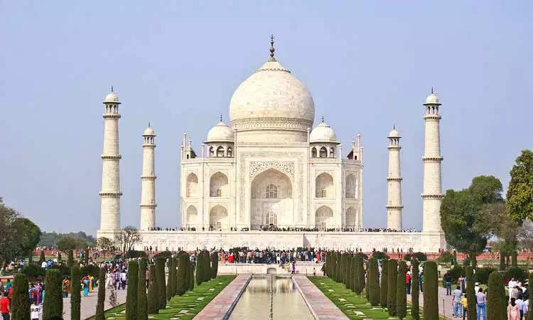 Travel Tips: विदेशी भी ऐसी इमारतें देखकर करते है गर्व, भारत की इन स्मारकों को देख टूरिस्ट भी कह देंगे ‘असली स्वर्ग का मजा तो यहीं है’