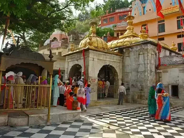 देश के इस मंदिर की अखंड ज्योत को बुझाने के लिए सम्राट अकबर की जुट गई थी पुरी सेना, फिर चमत्कार देख चढ़ाया ढेर सारा सोना