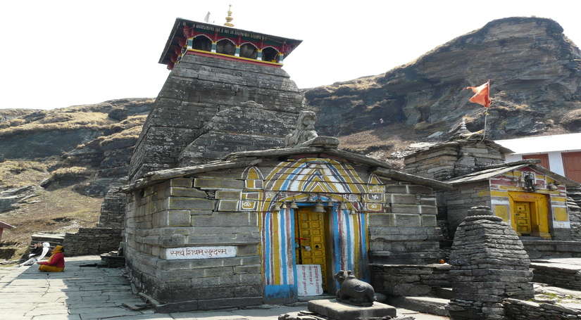 दुनिया में सबसे उंचाई पर विराजमान है यह भगवान ​शिव का मंदिर, जहां शिवलिंग नहीं होती है भोलेनाथ के भुजाओं की पूजा