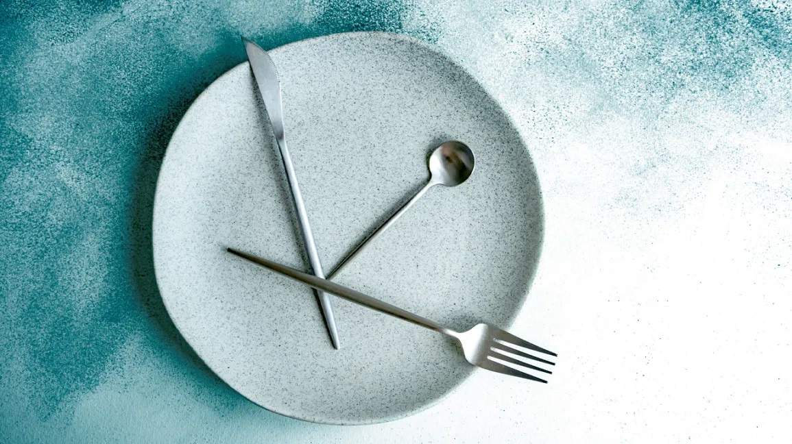 Health Tips: हैरान कर देंगे Fasting के फायदे, शरीर और दिमाग हो जाएगा फिट