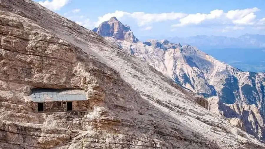 100 साल से खाली है ‘दुनिया का सबसे अकेला घर’, इस वजह से कोई नहीं जाता यहां रहने