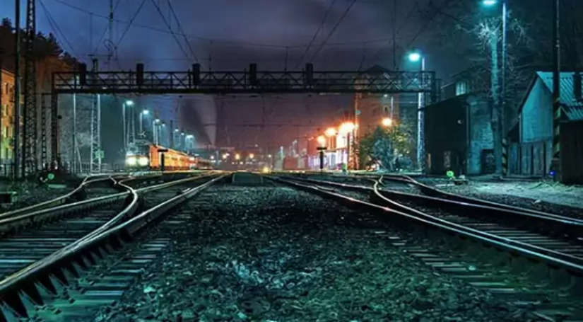 ये हैं भारत के सबसे खौफनाक रेलवे स्टेशन, शाम होते हैं प्लेटफॉर्म पर होता है भूतों का कब्जा