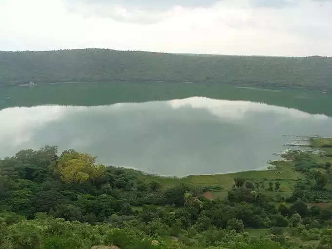 महाराष्ट्र की ये झील बनी थी उल्का पिंड के विस्फोट से, अकबर भी पीता था इसका पानी