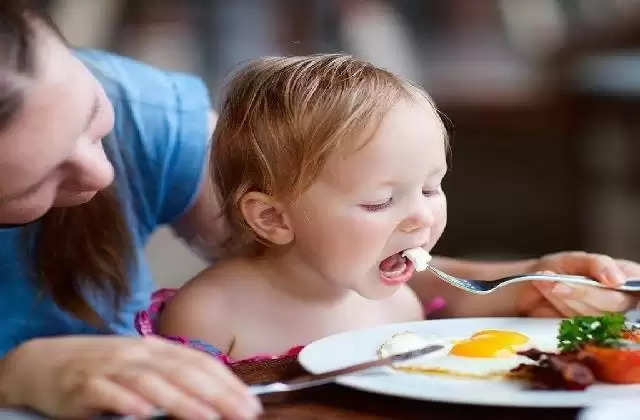 Parenting Tips: बच्चे को हो सकती है अंडे से भी एलर्जी, Parents हो जाएं लक्षण दिखने पर सावधान
