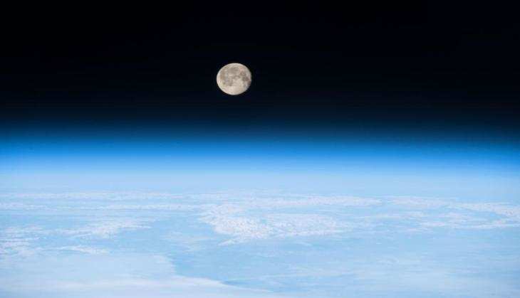 लगातार सिकुड़ता जा रहा है चंद्रमा, वैज्ञानिकों ने किए ऐसे खुलासे जानकर रह जाएंगे दंग
