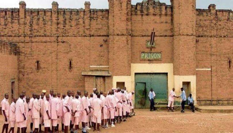 ये है दुनिया की सबसे खतरनाक जेल, जहां एक दूसरे की जान ले लेते हैं कैदी, खा जाते हैं उनका मांस