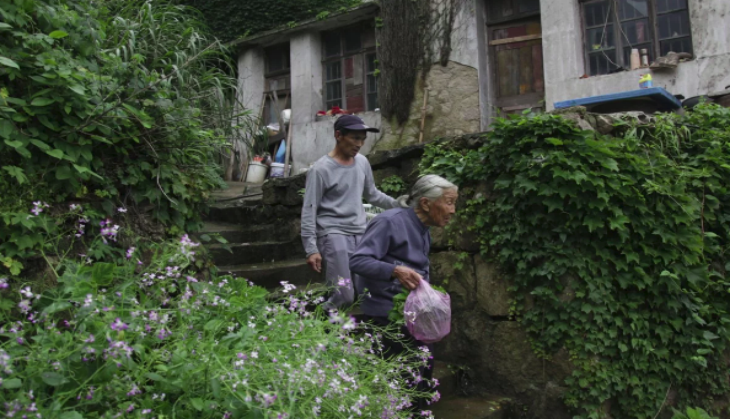 चीन का ये गांव है सबसे 'भूतिया गांव' जहां रहते हैं बस गिने चूने लोग, तस्वीरें देखकर रह जाएंगे दंग