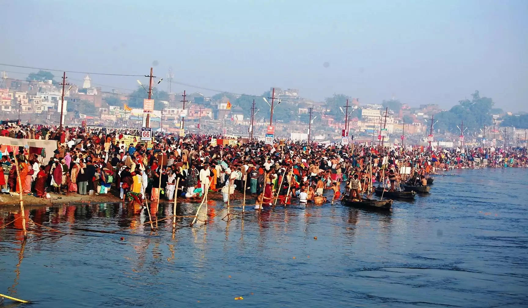 Ganga Saptami 2022: इस दिन करें घर में गंगा जल का छिड़काव, सुख-समृद्धि का होगा वास