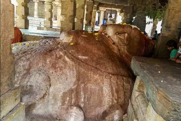 भारत में मौजूद एक ऐसा मंदिर, जहां बढ़ रहा है आज भी मूर्ति का आकार, जानिए इसके पिछे का रहस्य