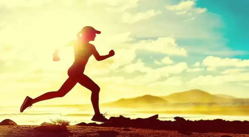 Fitness Tips:हर उम्र में रहेंगे Healthy, रुटिन में शामिल करें ये 8 Habits